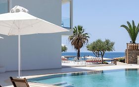 Pheia, Vriniotis Resorts